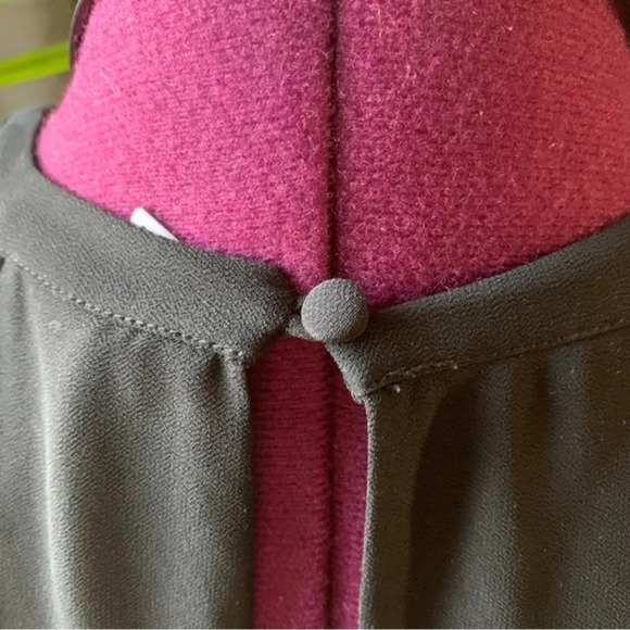 Black silk crepe-like high neck strapless top with button back - Picture 8 of 11